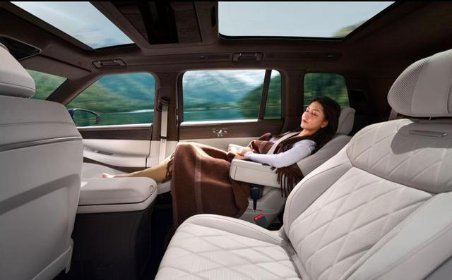 于克制间见奢华，大众ID.ERA 9X内饰藏尽绅士格调