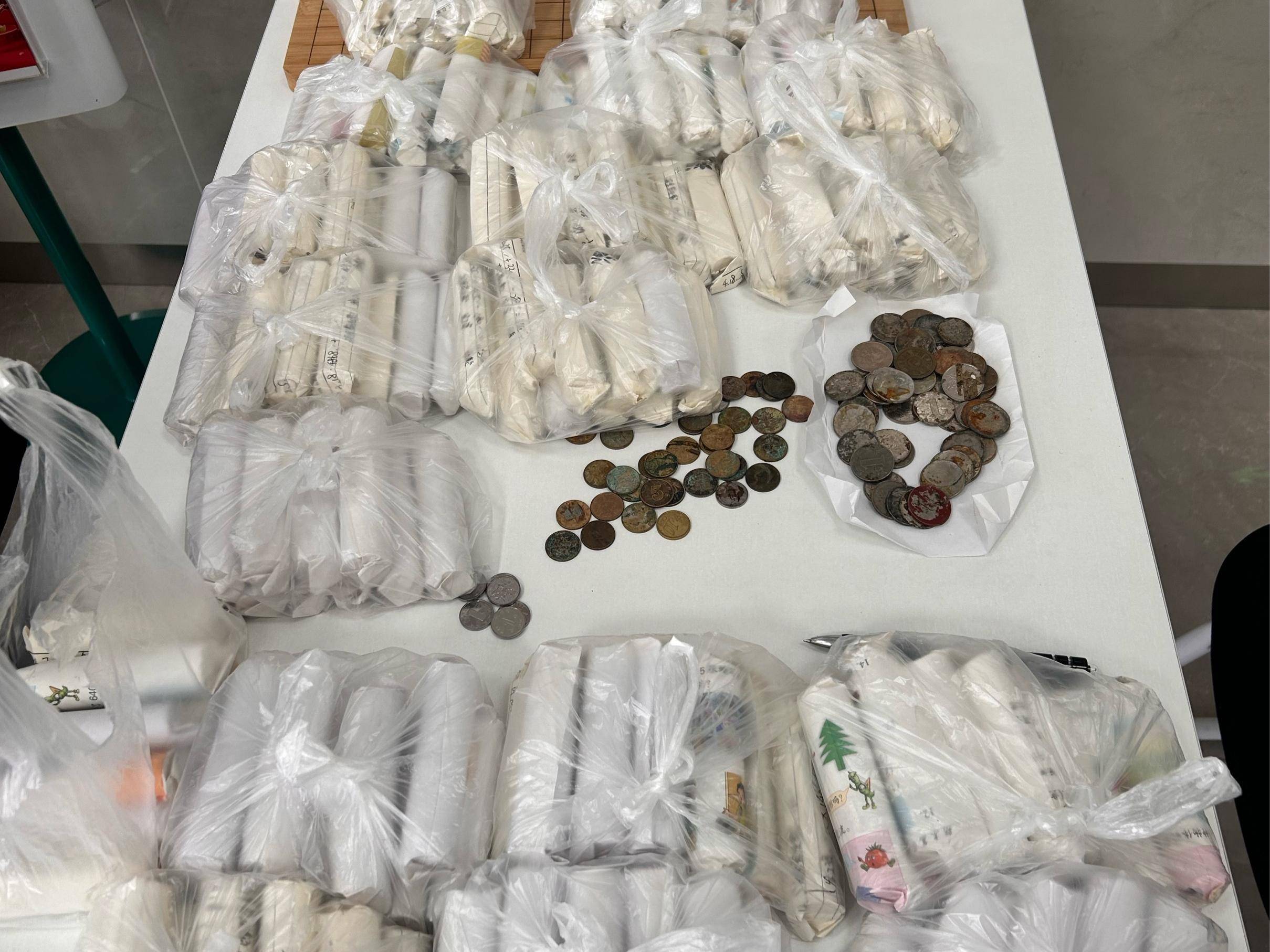 从18000枚硬币到360卷，这家银行做到了