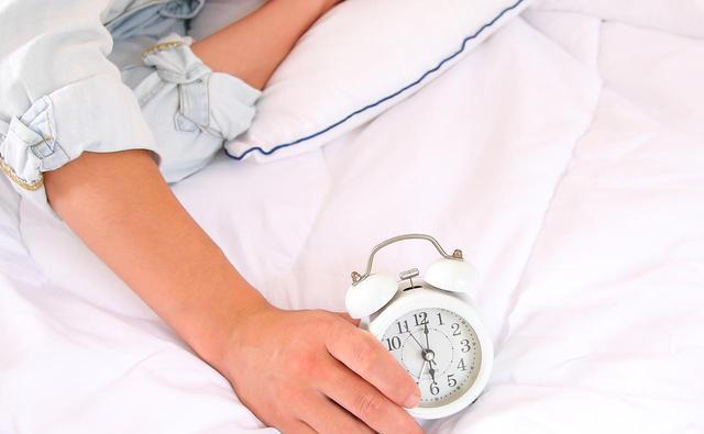 猝死的人越来越多？医生再次强调：宁可睡到中午，也别做这6事