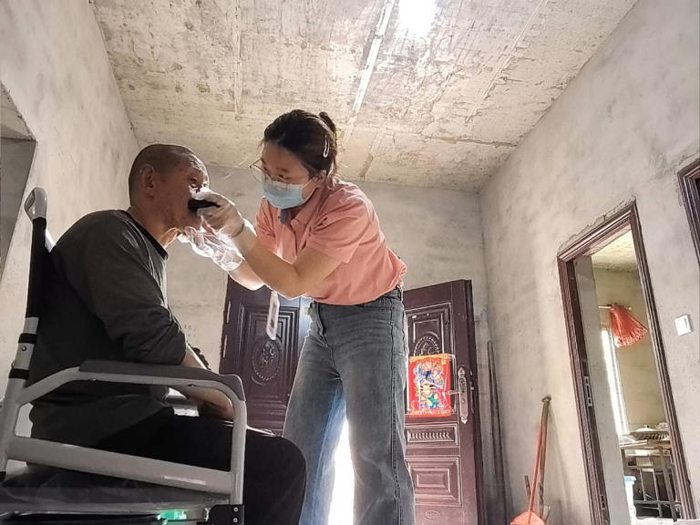 成都长护险加速扩面 激活养老服务消费