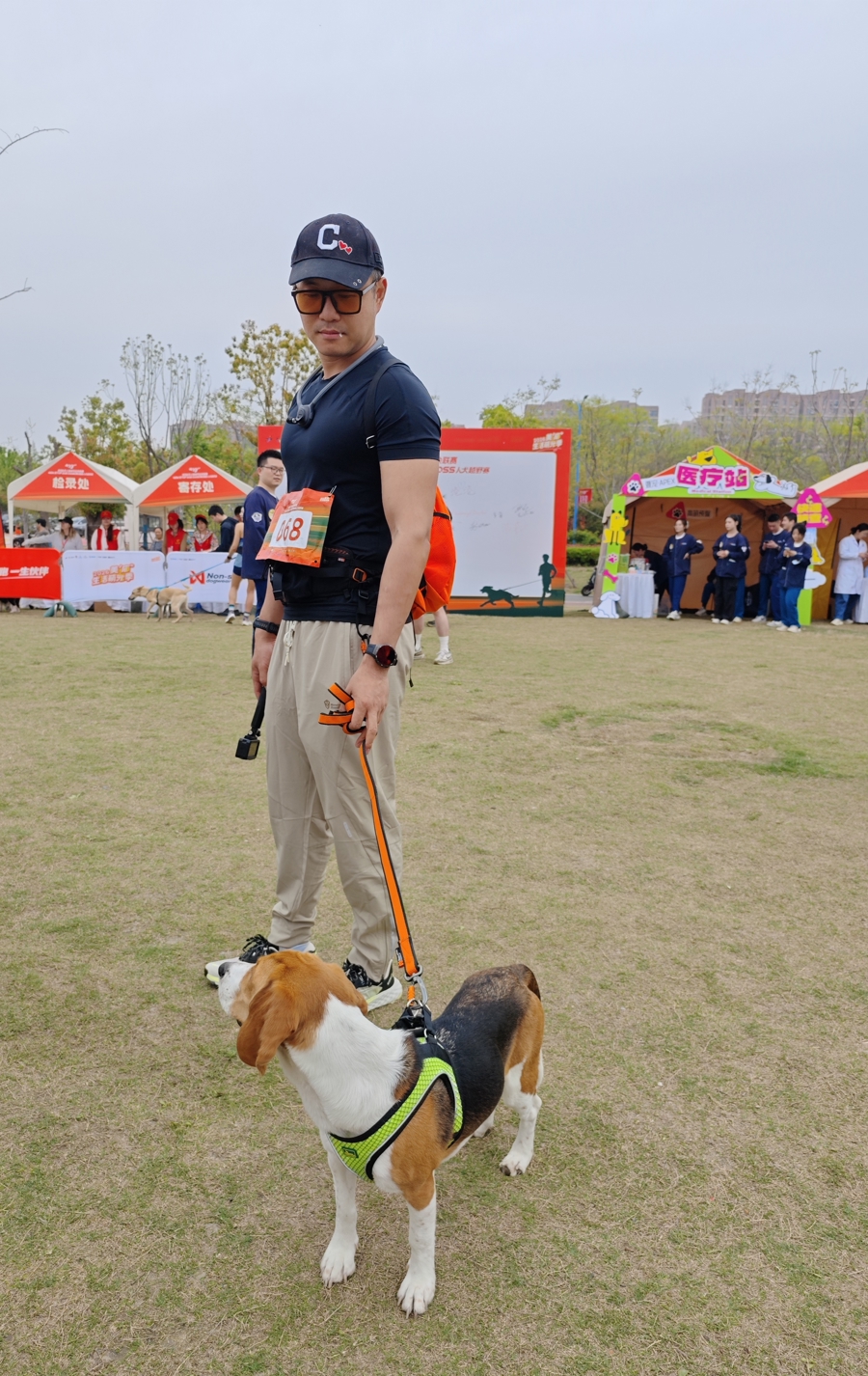 风靡欧美的人犬越野赛，来上海了