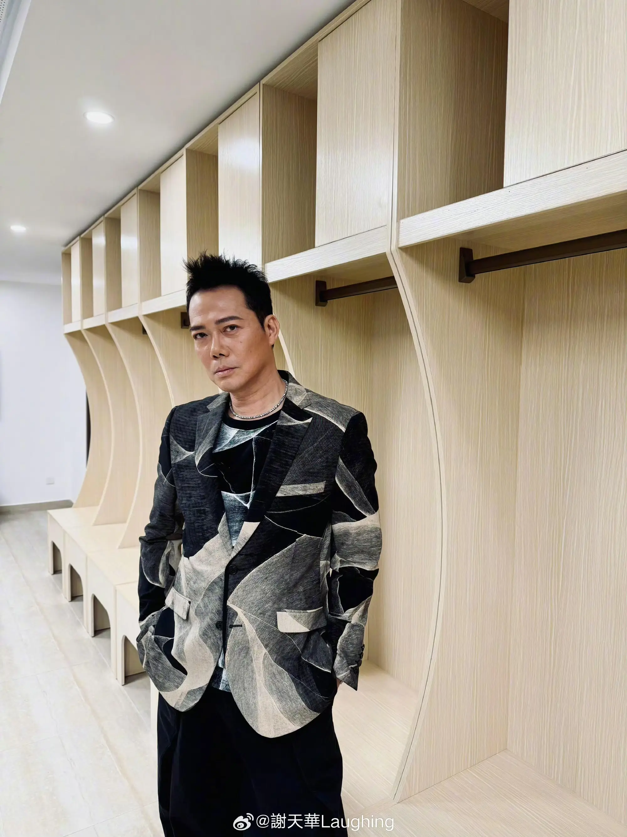 TVB前知名男星近况曝光! 被指皮肤松弛老态尽显，曾是卧底专业户