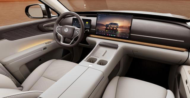 豪华旗舰SUV“价格屠夫”来袭！零跑D19，能否放下“屠刀”？