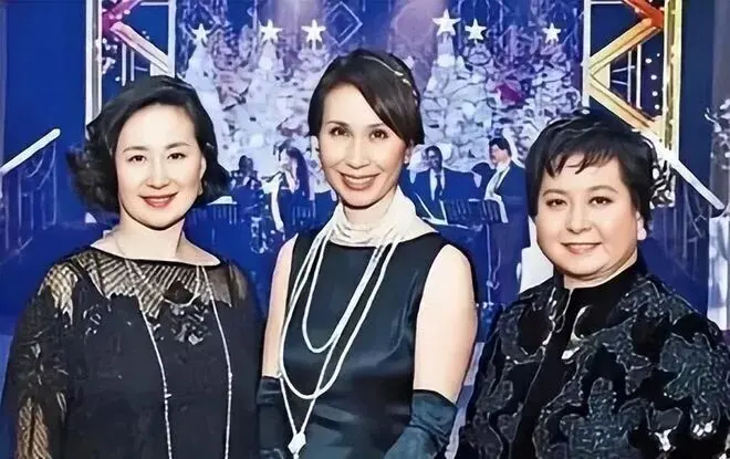 赌王女儿何超蕸去世！终年60岁，一生未婚未育，死因曝光让人惋惜
