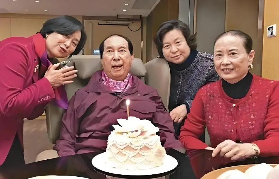 赌王女儿何超蕸去世！终年60岁，一生未婚未育，死因曝光让人惋惜