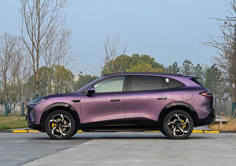 奇瑞插混中型SUV即将上市！预售不足14万起，配激光雷达+电磁悬架