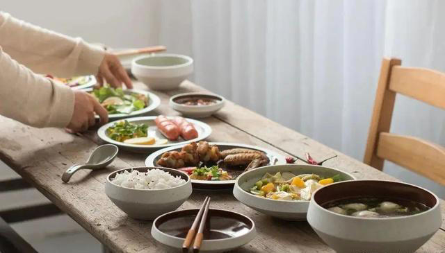 中老年人少吃馒头和米饭，医生建议多吃这3种主食，控糖降压预防骨质疏松