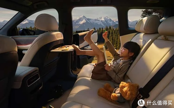 日产“大沙发”成精了？东风日产NX8这波反向操作，有点意思