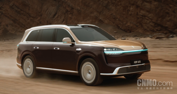 全新一代问界M9