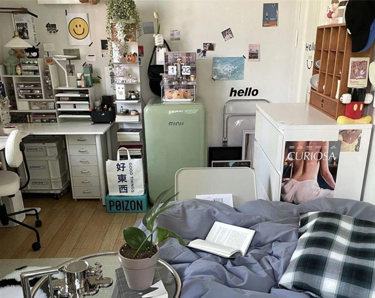 三亚姑娘太会布置卧室：11㎡小屋满满当当，却乱中有序，真的佩服