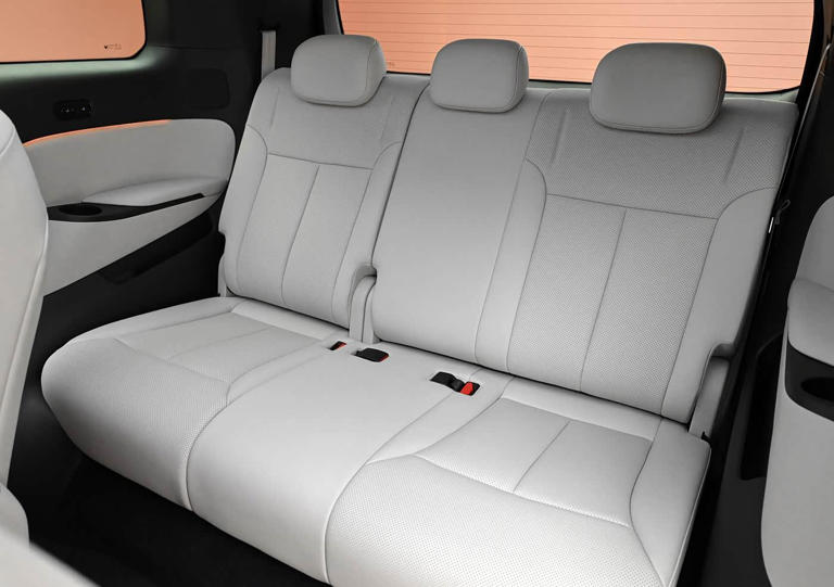 国产又一大7座MPV，车长5300mm，侧滑门，纯电续航300km