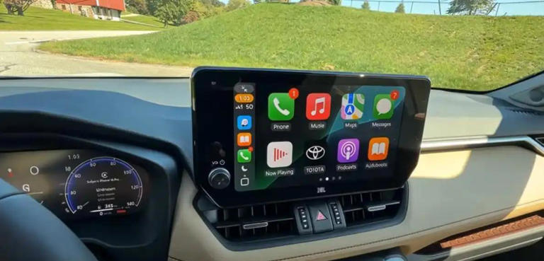 2026款丰田RAV4实车曝光，全系混动插混双动力，车机系统全面升级