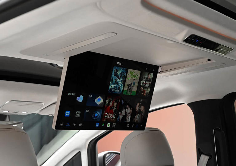 国产又一大7座MPV，车长5300mm，侧滑门，纯电续航300km