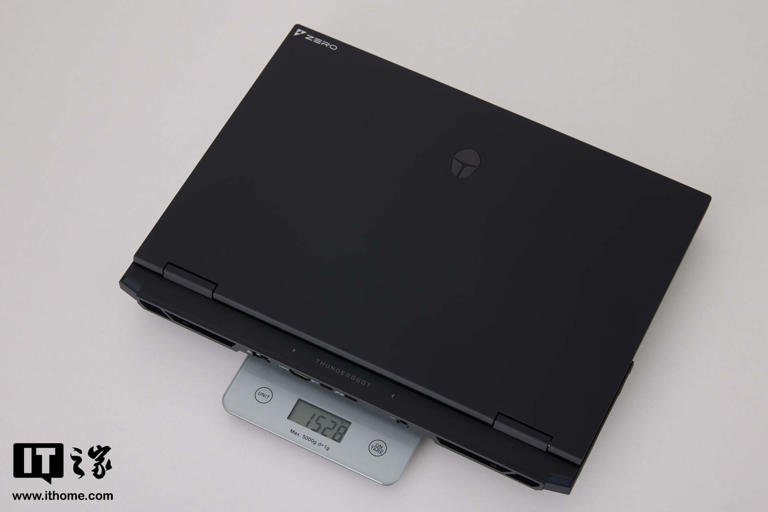 雷神ZERO Air 15游戏本体验：设计夯，性能狂，1.54kg和160W兼得