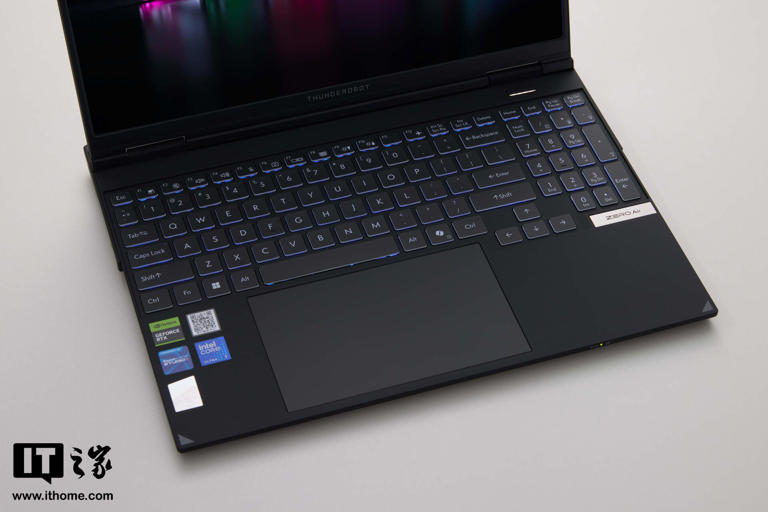 雷神ZERO Air 15游戏本体验：设计夯，性能狂，1.54kg和160W兼得