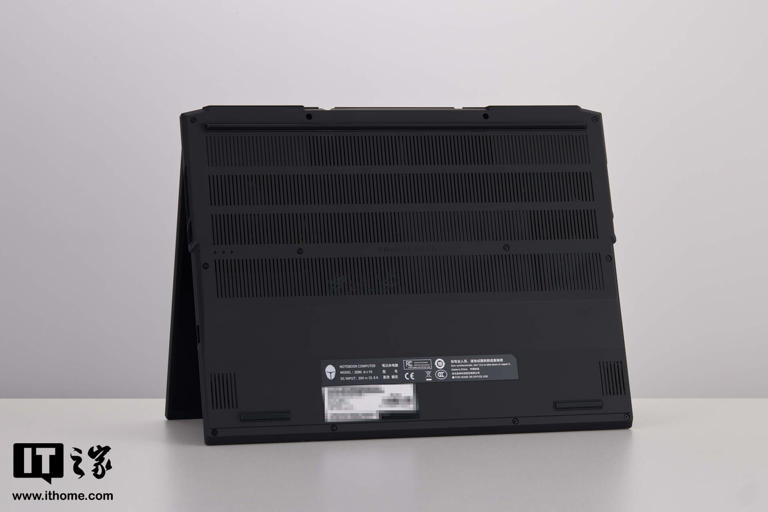 雷神ZERO Air 15游戏本体验：设计夯，性能狂，1.54kg和160W兼得