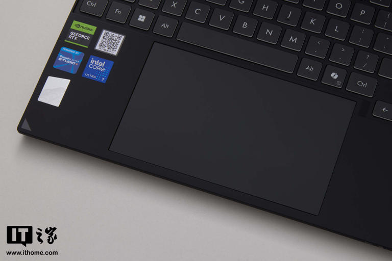 雷神ZERO Air 15游戏本体验：设计夯，性能狂，1.54kg和160W兼得