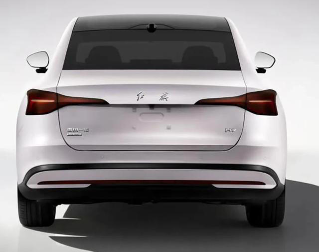 1.5T插混，车长超5米，溜背造型，隐藏式排气，坐等新车！