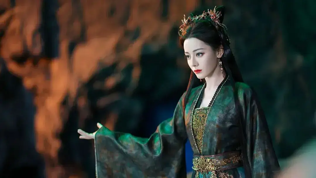 高开低走凉透了，《白日提灯》为何口碑崩塌？这三点是致命原因