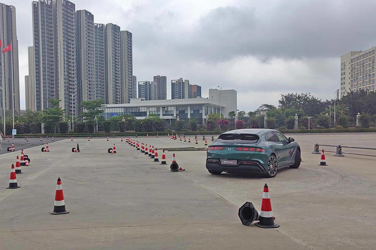 颠覆性能与豪华的边界 腾势Z9 GT如何用科技重塑豪华GT？