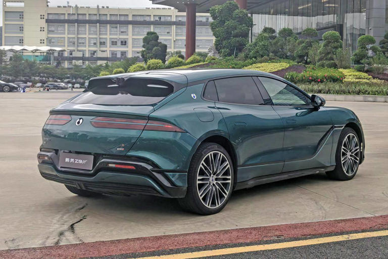 颠覆性能与豪华的边界 腾势Z9 GT如何用科技重塑豪华GT？