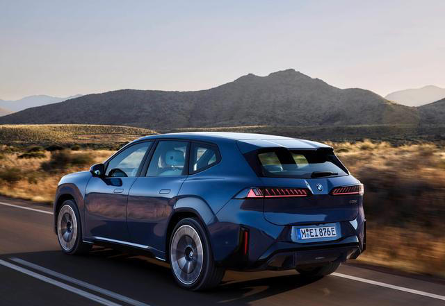 性能版宝马iX3，搭载双电机四驱，最大马力630匹，续航805km