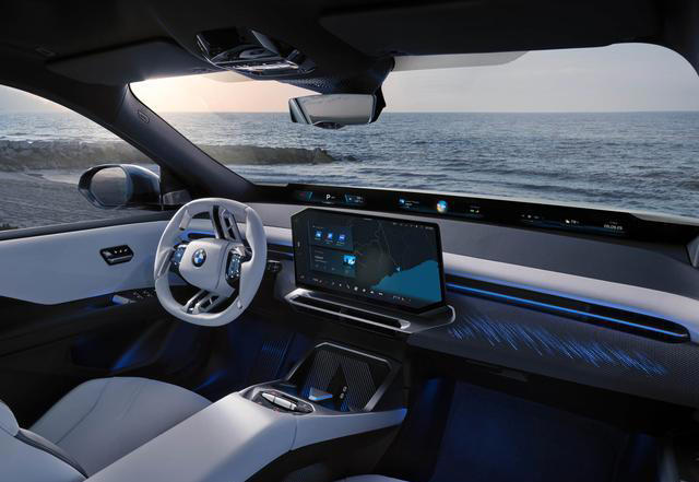 性能版宝马iX3，搭载双电机四驱，最大马力630匹，续航805km