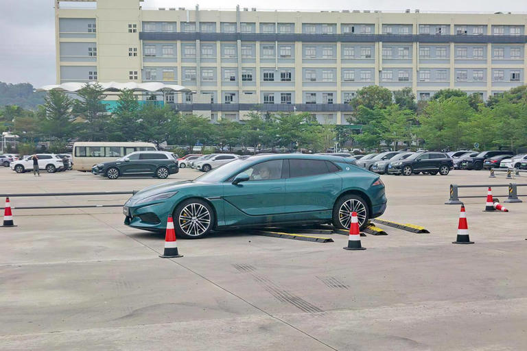 颠覆性能与豪华的边界 腾势Z9 GT如何用科技重塑豪华GT？