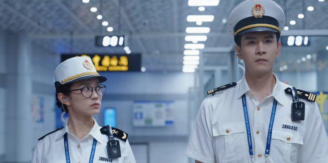 央视《金关》开播，看完4集，我要说：这是悬疑大剧该有的样子