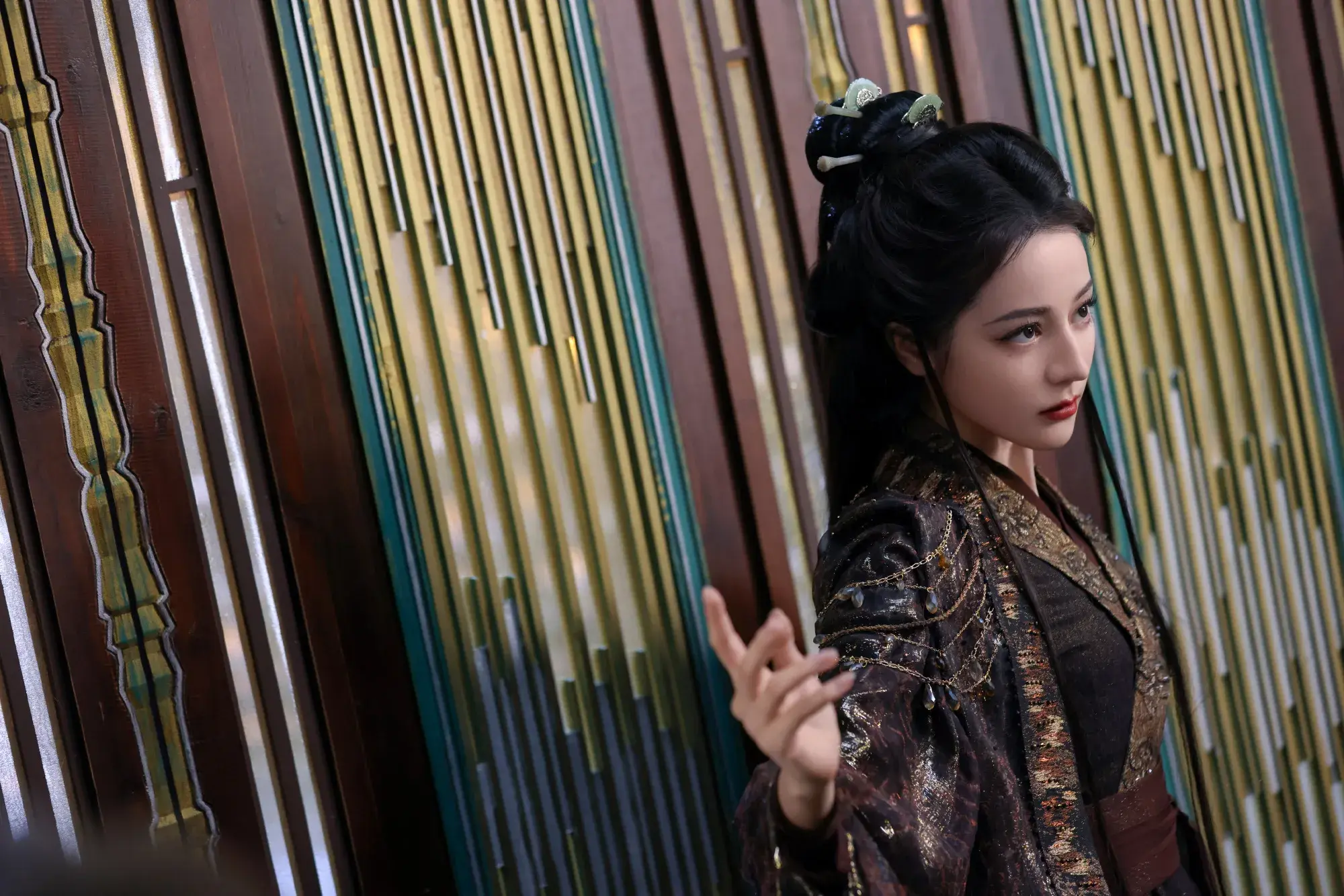 高开低走凉透了，《白日提灯》为何口碑崩塌？这三点是致命原因