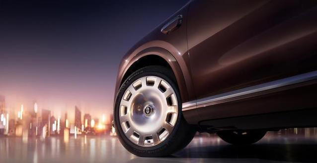 全新问界M9首发亮相，六颗激光雷达带来哪些驾驶新变化？