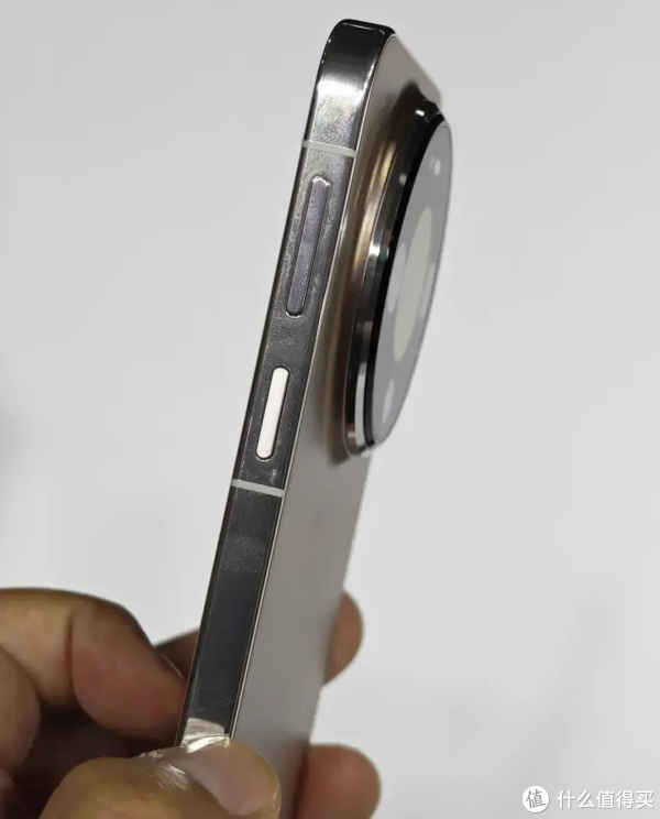 用了一个月华为Mate 80之后，我终于明白，为什么争议这么大