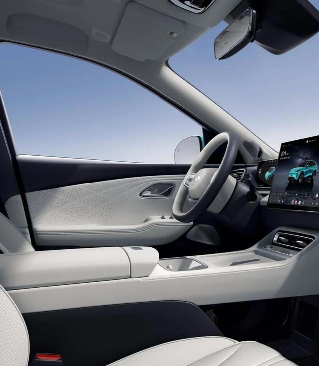 4870mm车长+2920mm轴距！这款中型插混SUV，家用真的合适吗？