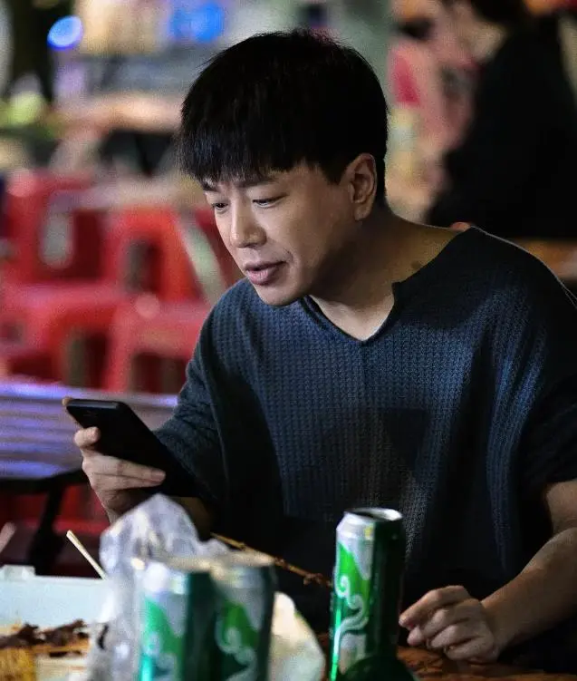 央视又一悬疑剧开播成黑马，全员都是实力派演员，熬夜追不过瘾