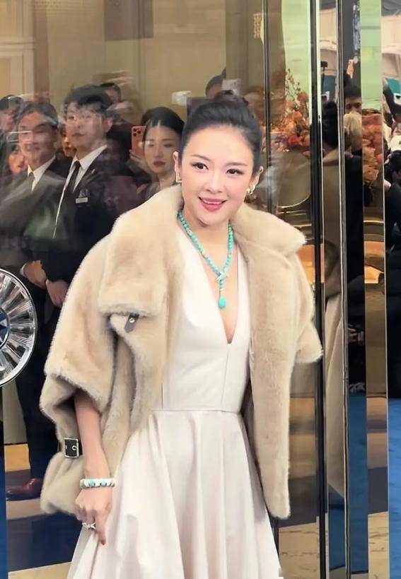 离婚不到三年，汪峰还是那个汪峰，可章子怡“面相”真的变了