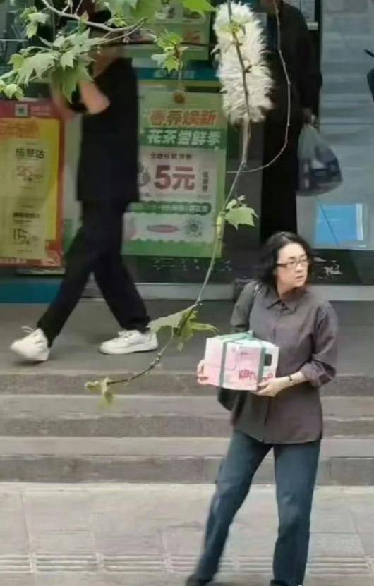 离婚不到三年，汪峰还是那个汪峰，可章子怡“面相”真的变了