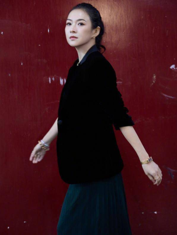 离婚不到三年，汪峰还是那个汪峰，可章子怡“面相”真的变了