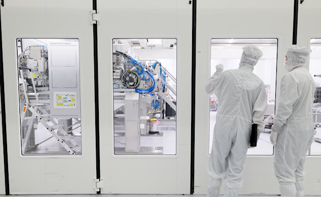 售价超26亿元 ASML超级EUV光刻机明年卖10台：1.4nm工艺要用