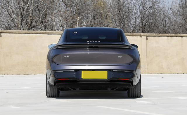 26款极氪007，2.73秒破百，激光雷达+700TOPS，纯电续航905公里