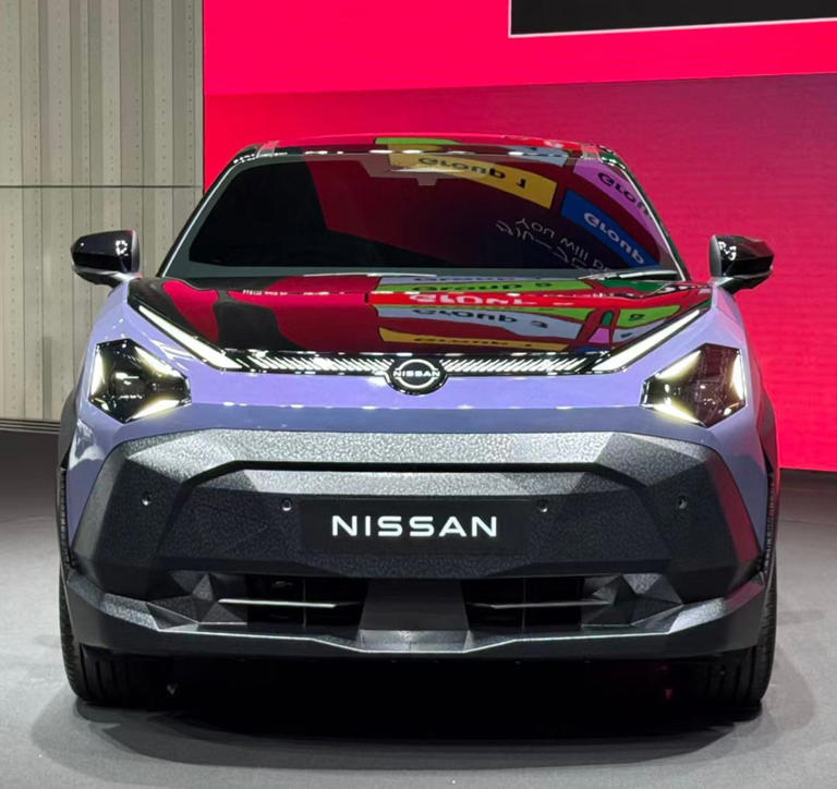 日产全新SUV实车亮相，设计师“脑洞大开”，外观很前卫科幻