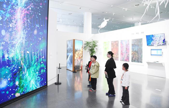 视点｜北京：参观数字艺术展 感受艺术魅力