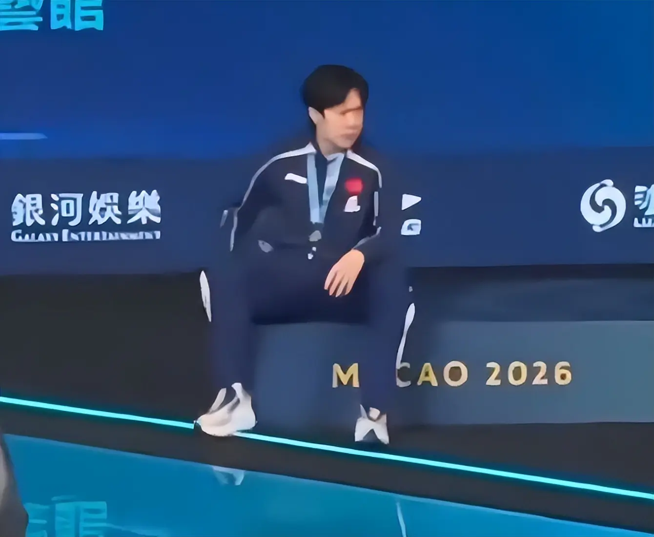 ���������籭�׹��ж��ѣ��������+�������� ��̨�����˷�������������