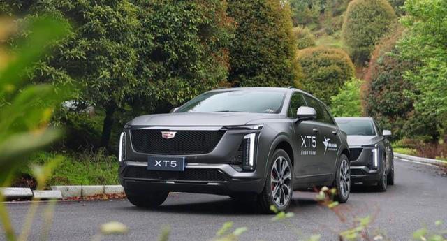 凯迪拉克XT5仅售22万多，蜂鸟底盘“三件套”，每秒500次扫描地面