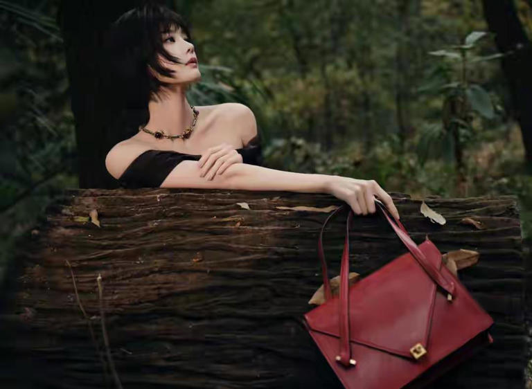 甜妹变御姐！李一桐短发造型刷屏，一刀剪出娱乐圈颜值新天花板