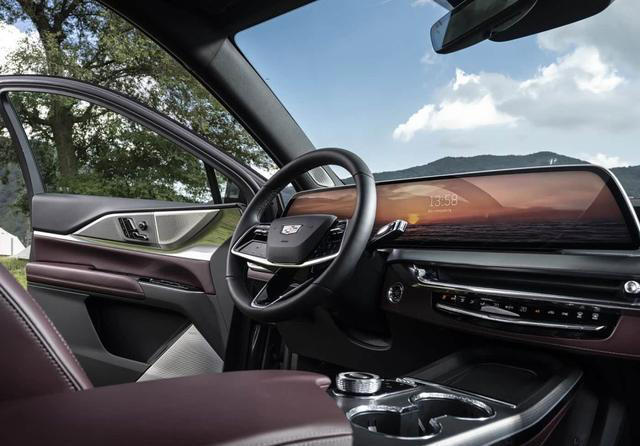 凯迪拉克XT5仅售22万多，蜂鸟底盘“三件套”，每秒500次扫描地面