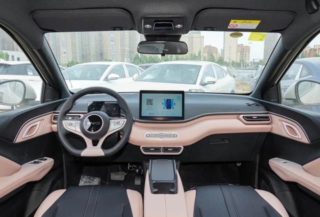 比亚迪2026款海鸥冲上505km续航，9分钟闪充下放，合资小车真的难