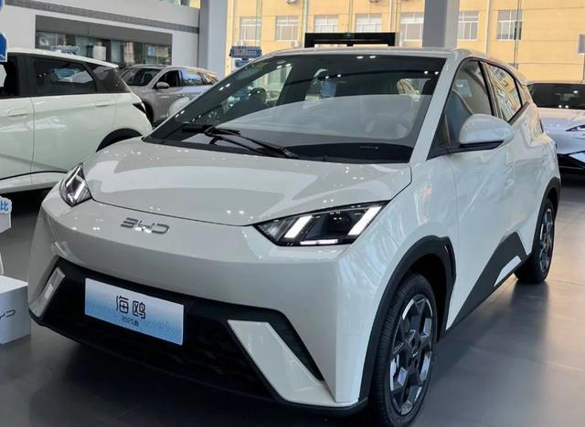 比亚迪2026款海鸥冲上505km续航，9分钟闪充下放，合资小车真的难