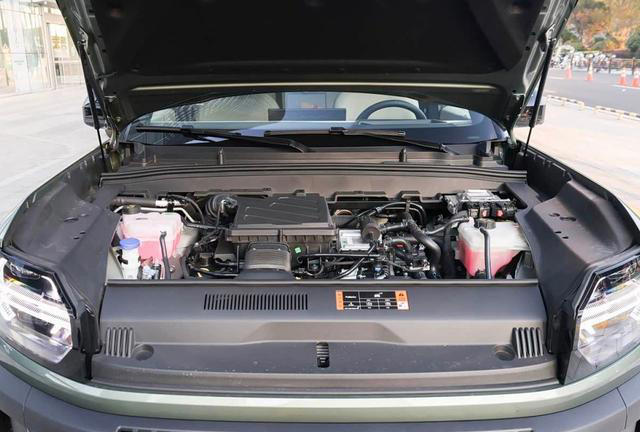 全地形露营SUV，续航达1220km，优惠6.5万，还赠送一键升顶套装