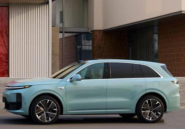 大5座豪华SUV，标配激光雷达，从近25万多降到21万多，放弃比亚迪