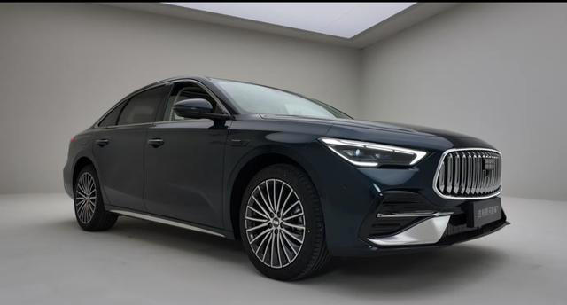 不到10万的“7系平替”？吉利星耀7，把中级车市场彻底卷变天了